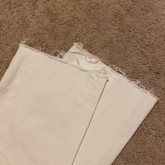 7 For All Mankind Alexa in White Runway - Picture 3 of 8